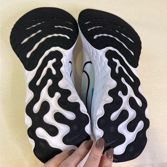 Nike React Infinity Run White sneakers - Picture 9 of 9